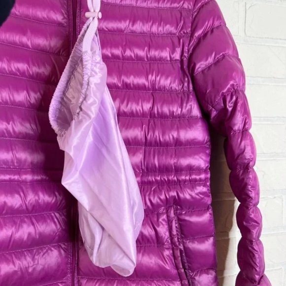 Uniqlo magenta packable down hooded jacket - Small - Picture 7 of 7